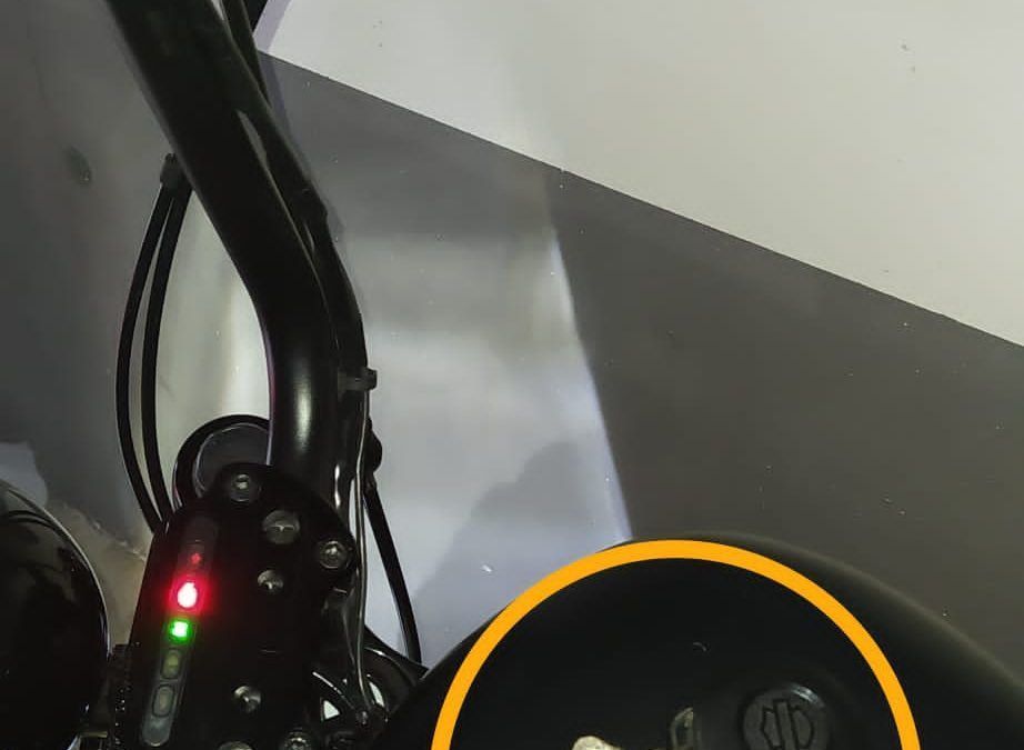 Cómo quitar el maxifusible de nuestra moto Harley Davidson