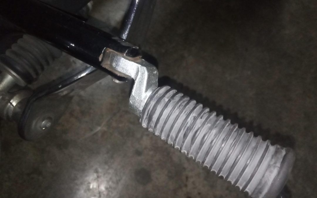 Cómo cambiar las estriberas de una Harley Davidson