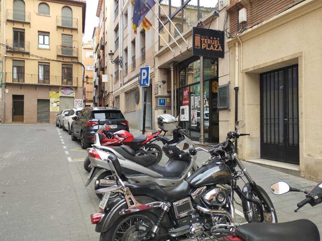 En Teruel no había mucho movimiento de gente. En Teruel no había mucho movimiento de gente.