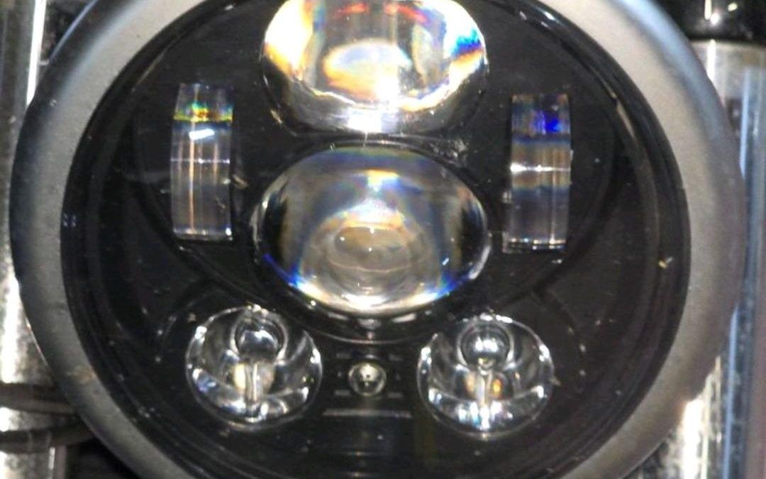 Cómo instalar un faro LED  En una Harley Davidson