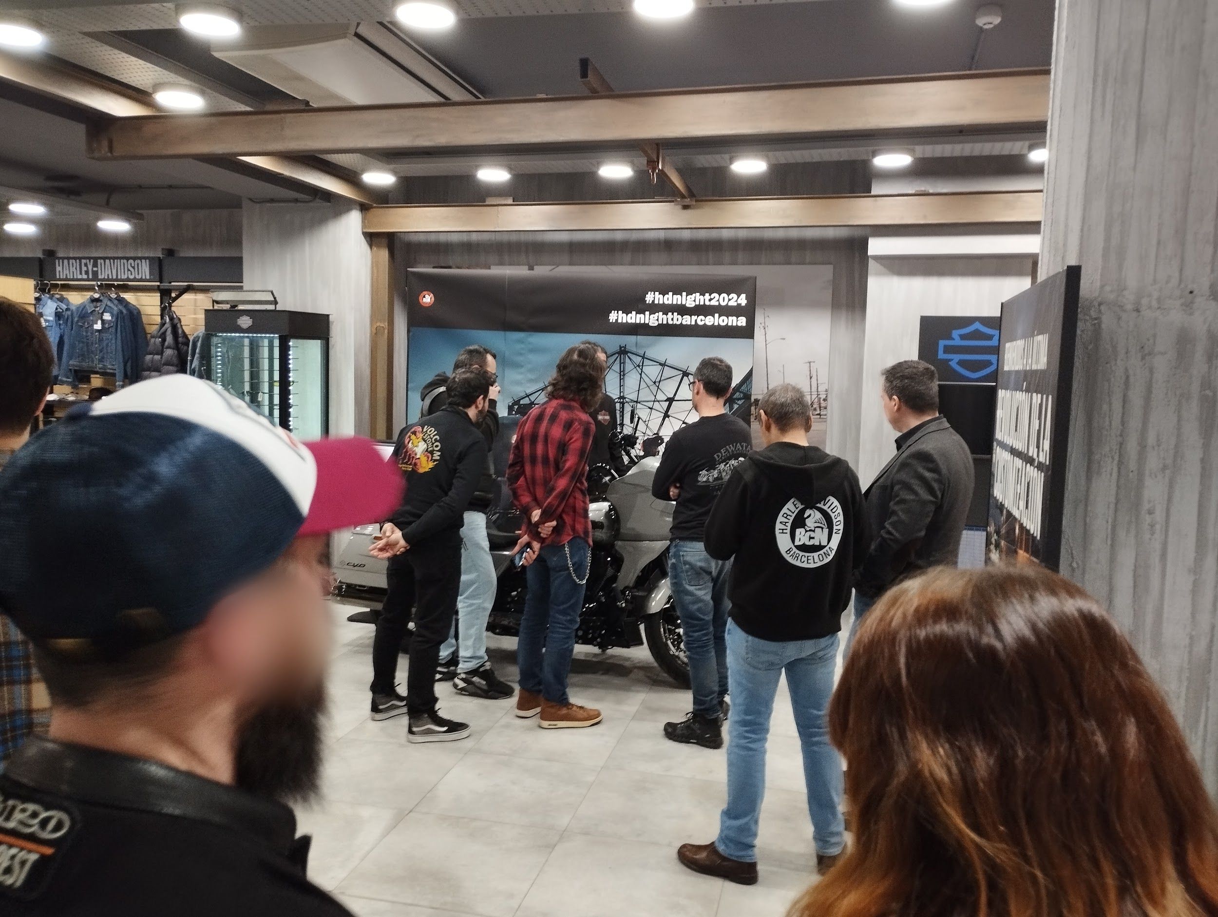 Todos mirando la reina Todos mirando la reina