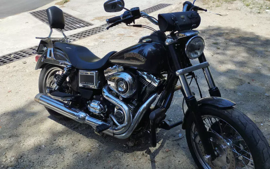 Cómo hacer un cubre horquillas de una Harley Davidson