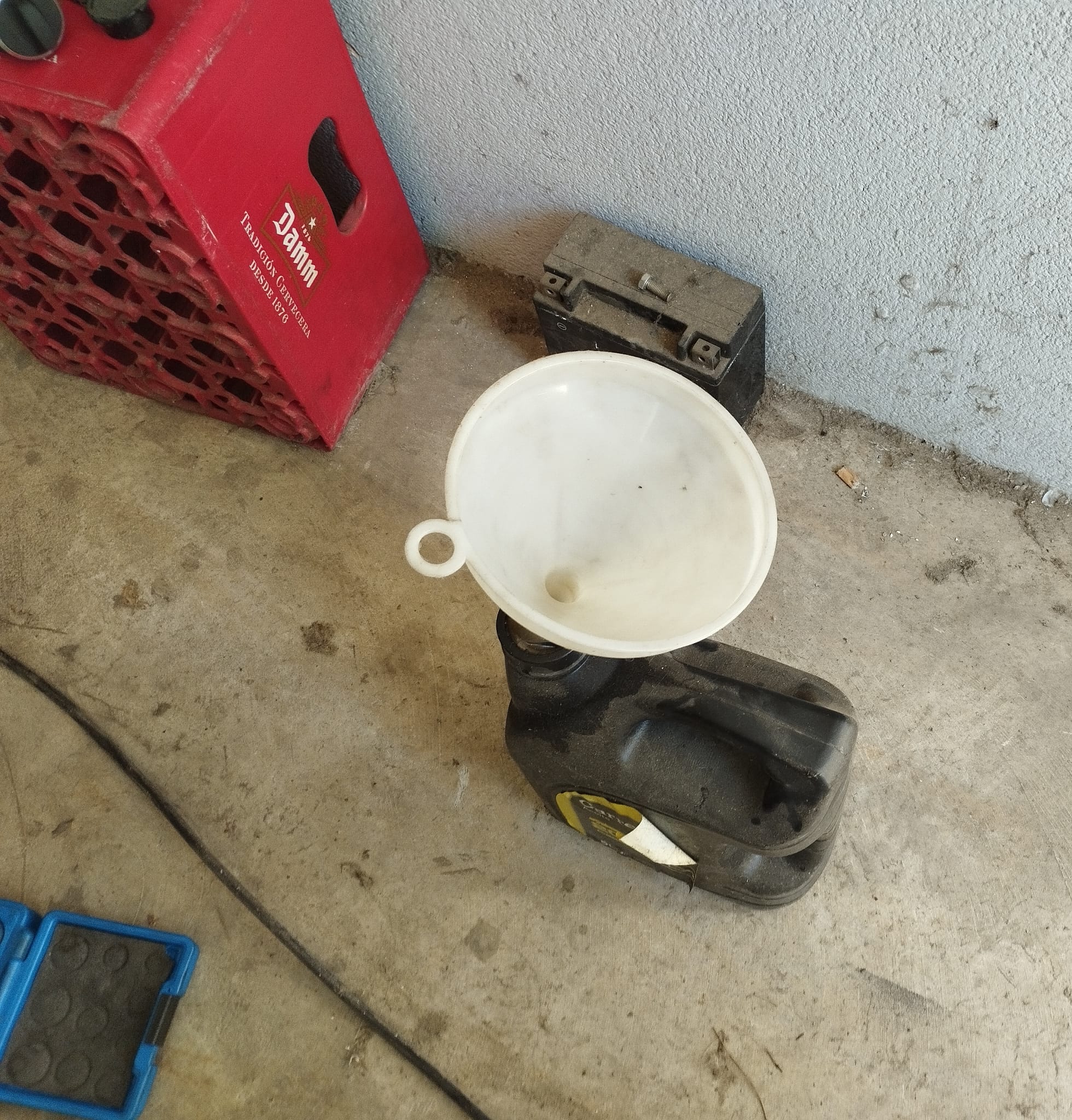 El aceite usado al punto verde de reciclaje
