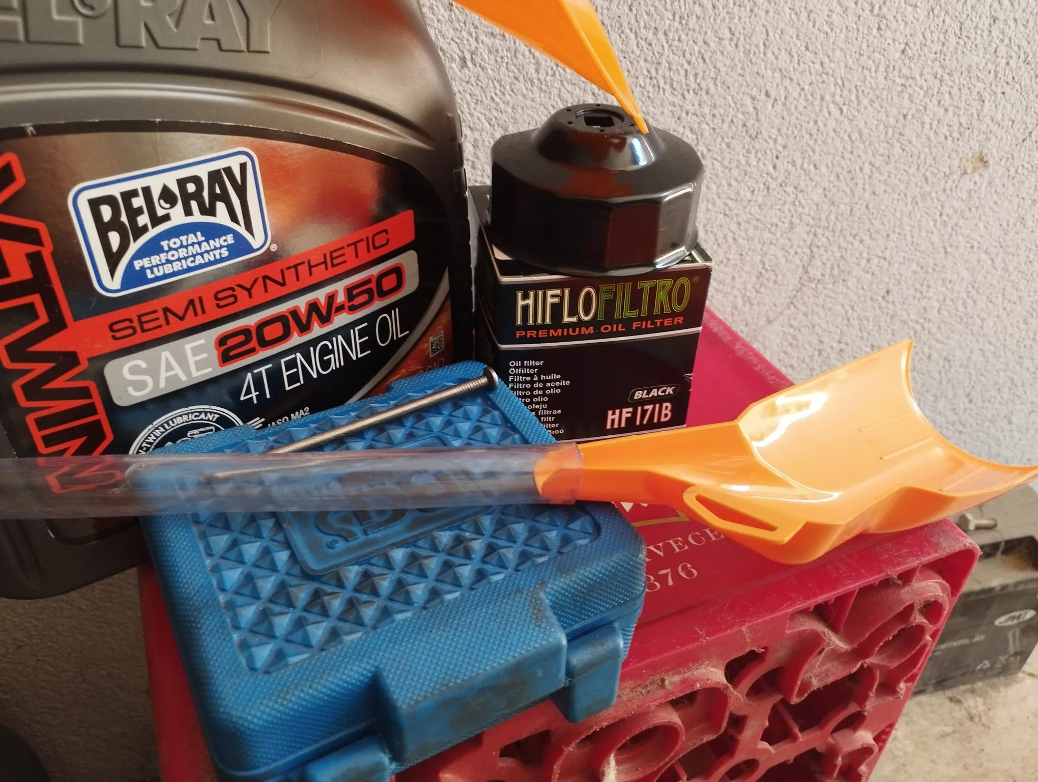 Materiales necesarios para cambiar el aceite