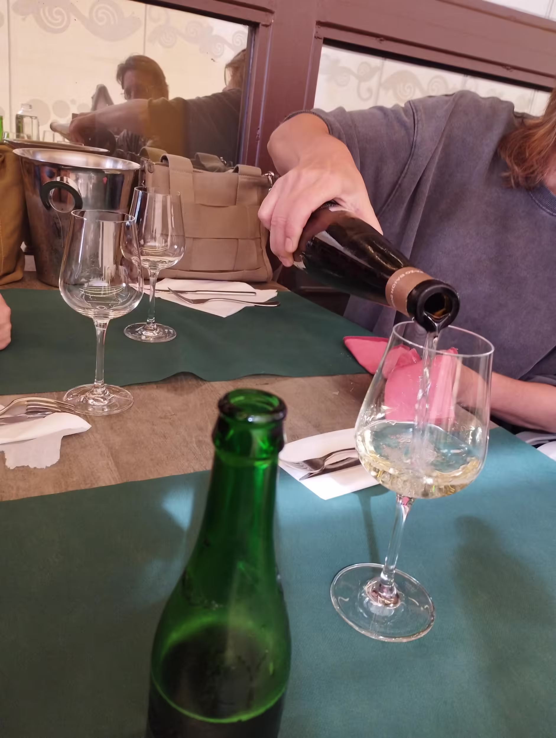 Un buen Albariño y cerveza para acompañar Un buen Albariño y cerveza para acompañar