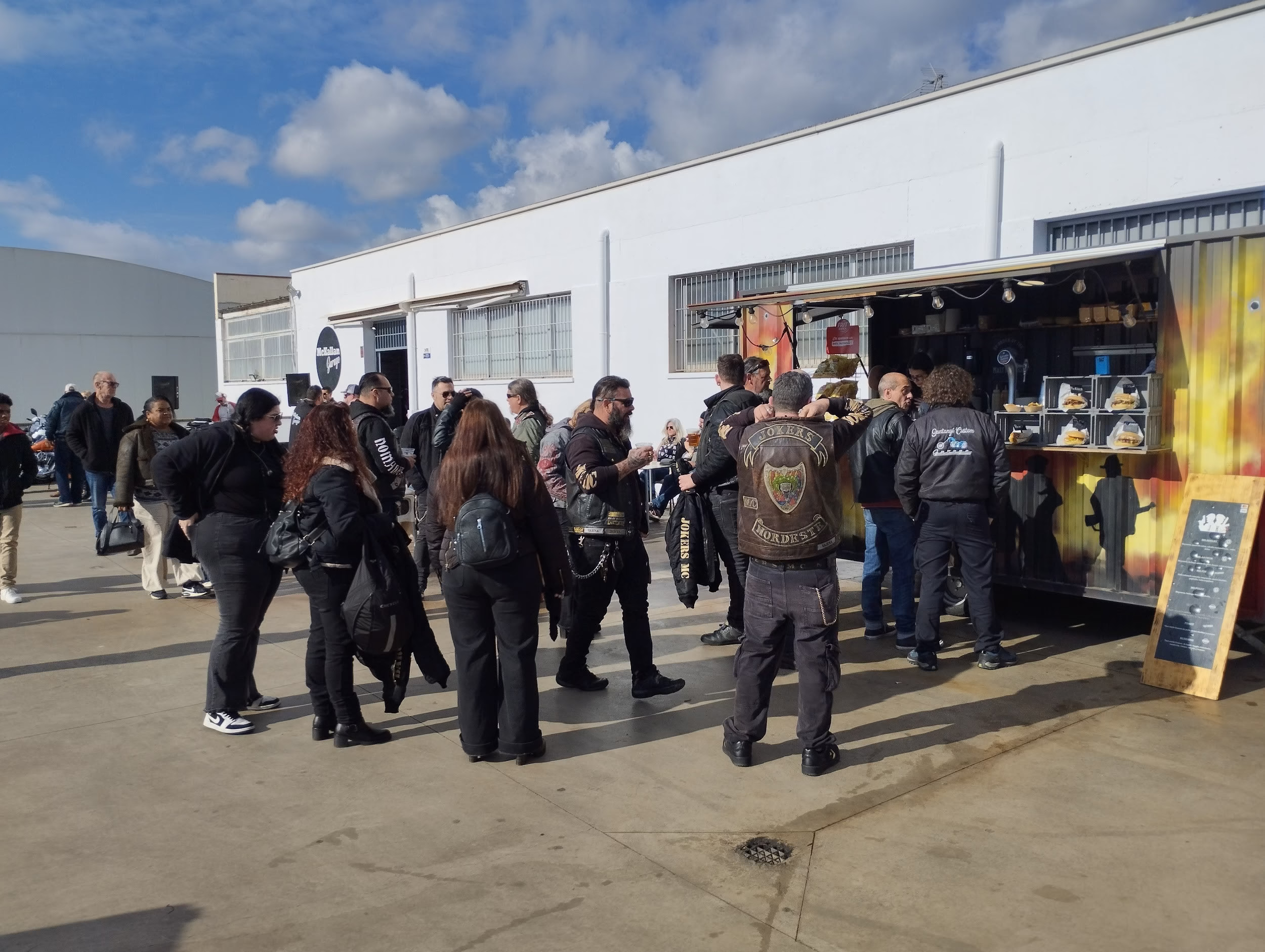 Gran afluencia al evento Gran afluencia al evento