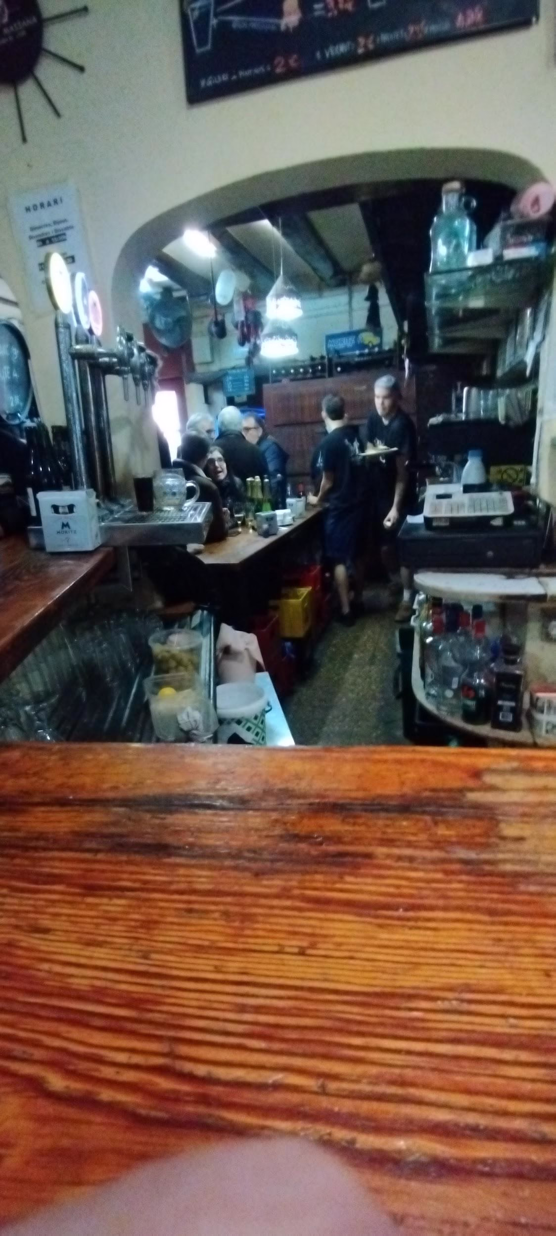 Ni en la barra había sitio Ni en la barra había sitio