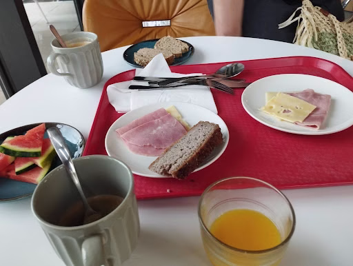Desayunamos antes Desayunamos antes