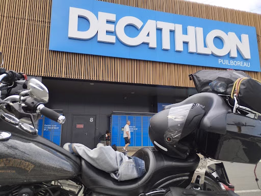 Fuimos al Decathlon en búsqueda de chubasqueros Fuimos al Decathlon en búsqueda de chubasqueros