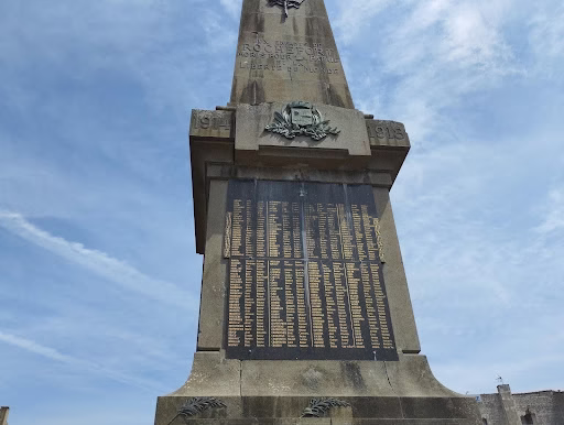Monumento dedicado a los caídos por la patria y la libertad Monumento dedicado a los caídos por la patria y la libertad